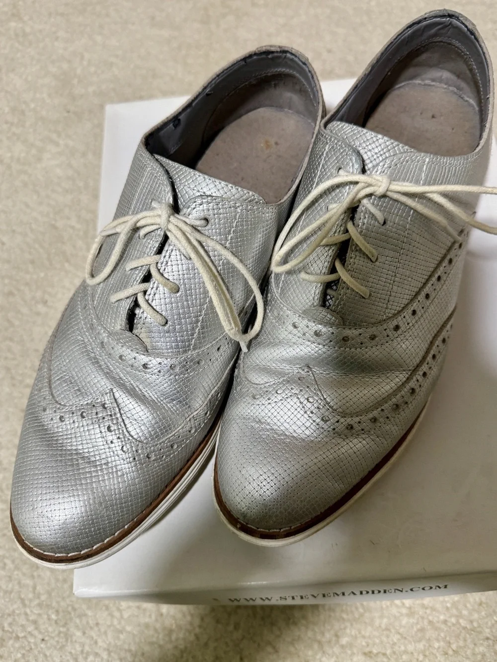 Cole Haan Metallic Silver Wingtip Lace-Up Flats 9.5B
